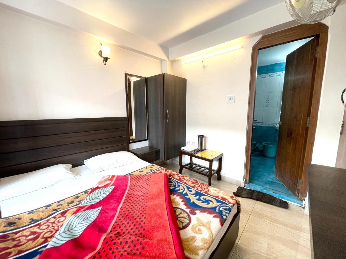 Hotel Prince ! Nainital Mall Road-Prime-Location In-Front-Of-Naini-Lake Hygiene-And-Spacious-Room Dış mekan fotoğraf